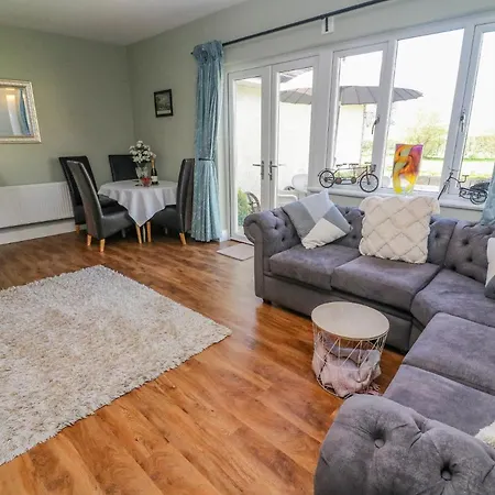 Two Acres * Kendal